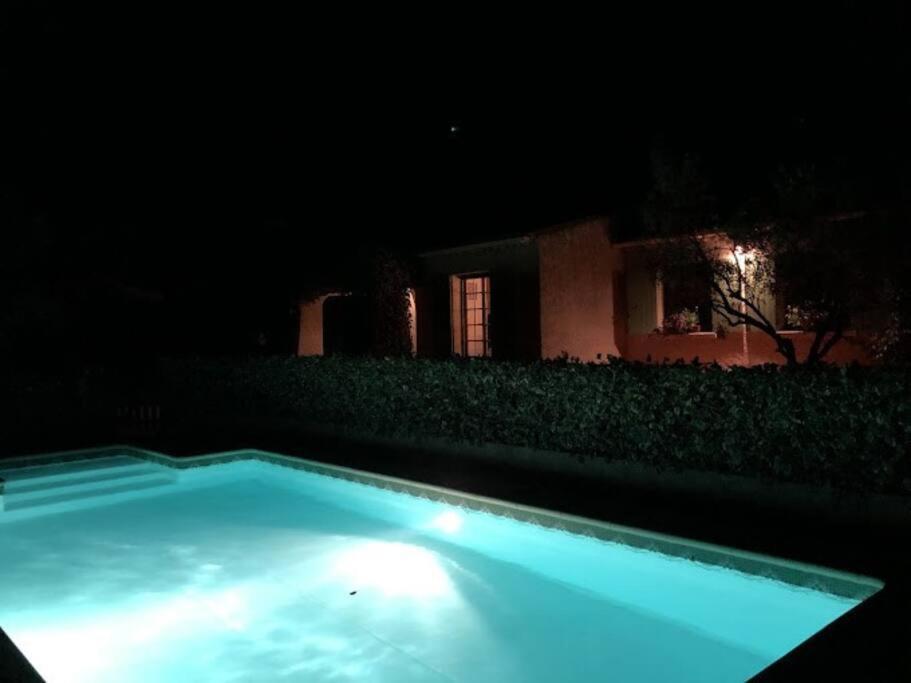 La Pitchoune : Gite Aux Pieds Des Alpilles Mouries Exterior foto